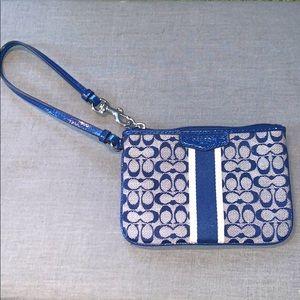 Coach wristlet wallet